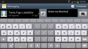 Ergonomska tipkovnica Thumb Keyboard se najbolje obnese v ležečem načinu.
