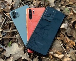 Nadaljuje se slaba prodaja telefonov