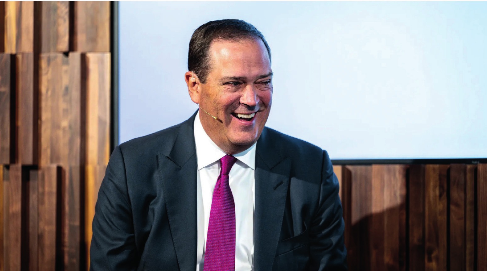 Leta 2015 je vodenje Cisca prevzel Chuck Robbins, ki je direktor podjetja še danes.