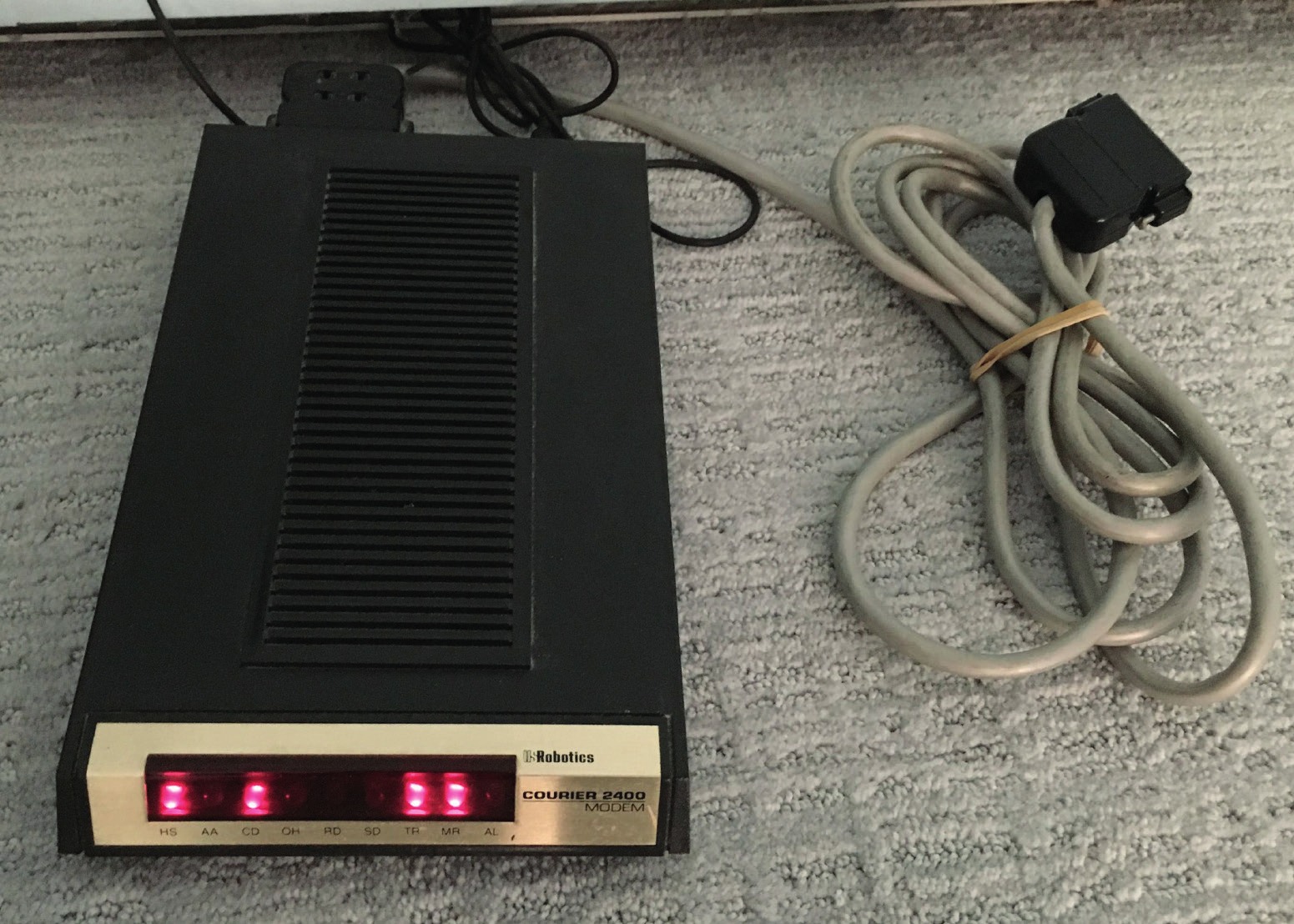 Modem podjetja US Robotics s konca 80. let.
